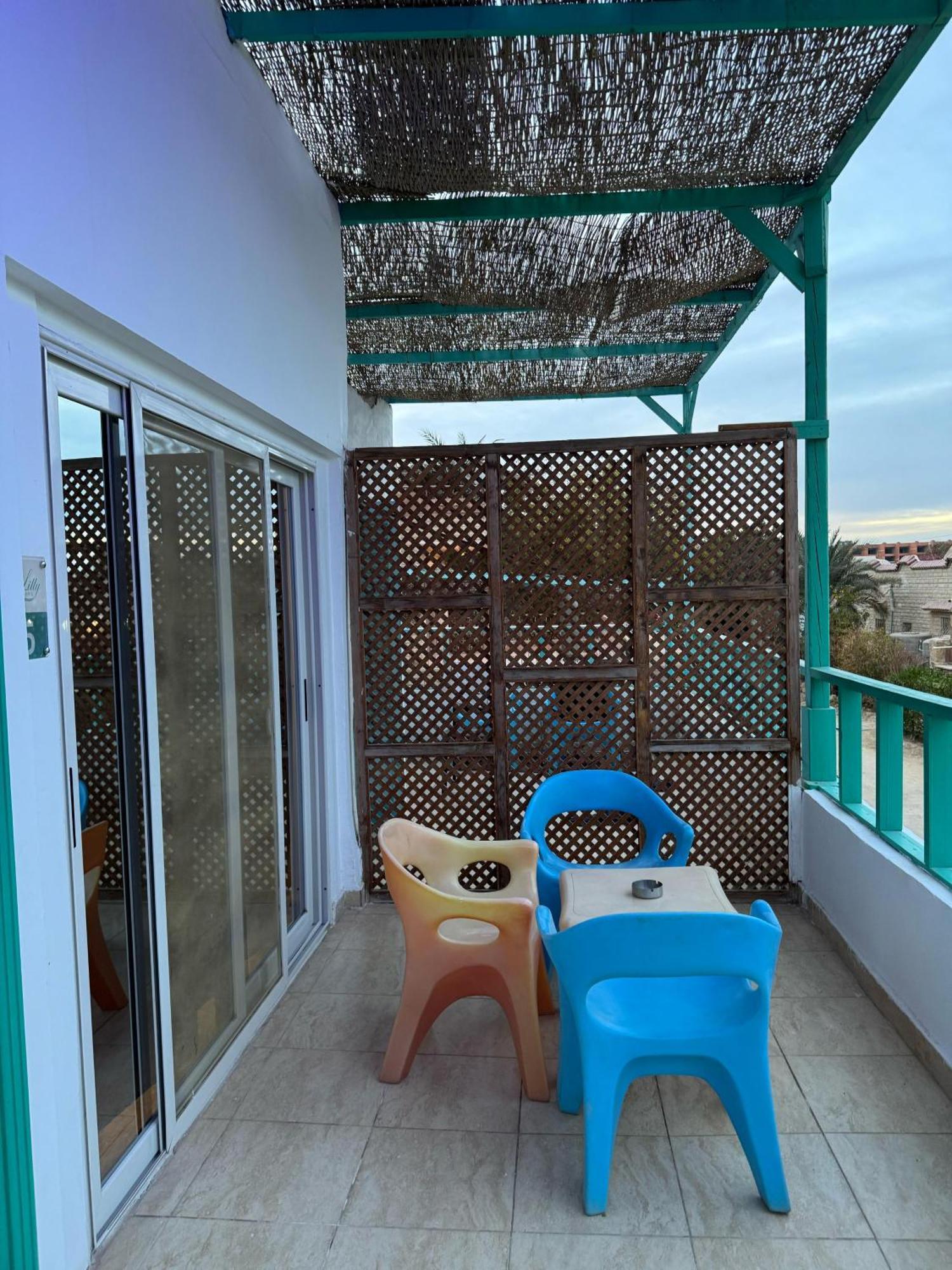 הורגהדה Lilly Rooms And Studio מראה חיצוני תמונה